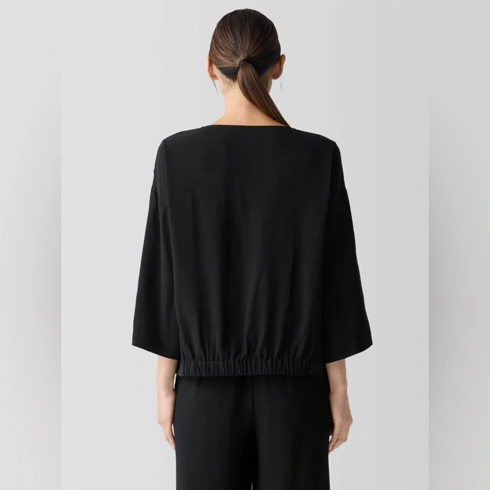 NWOT Eileen Fisher Silk Georgette Crepe V-Neck Top
Size XS - Picture 4 of 12